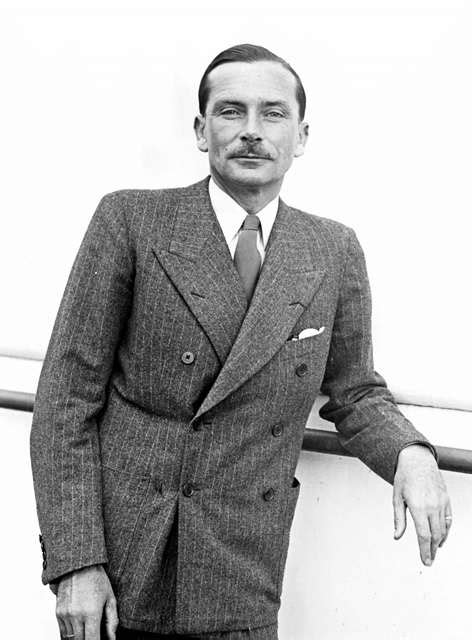 dior designer lucien lelong.